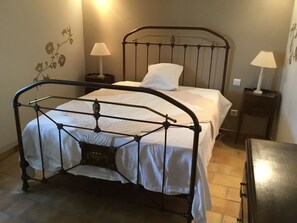 1 غرفة نوم وملاءات أسرّة