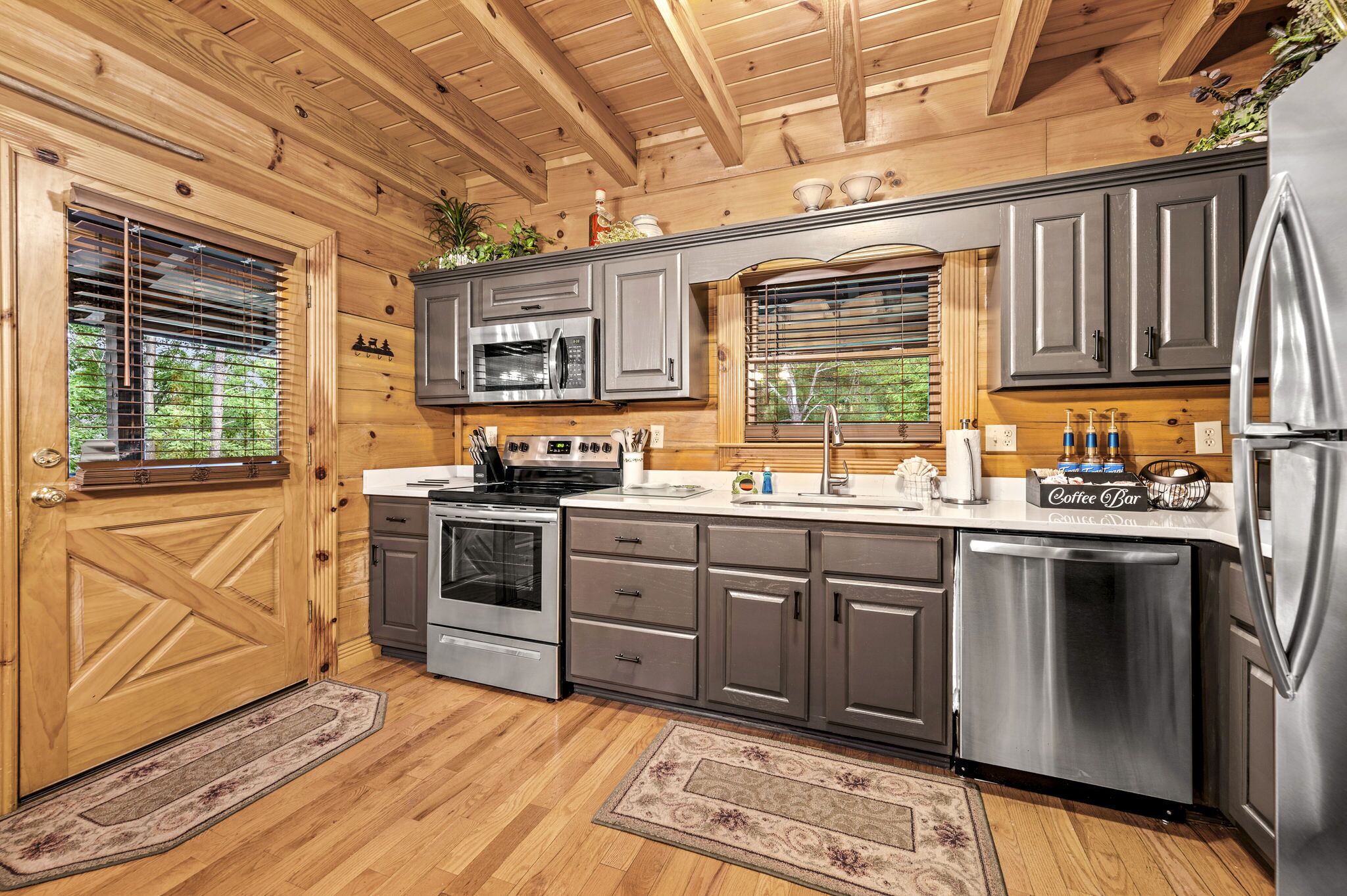 Refrigerador, microondas, horno, placa de cocina