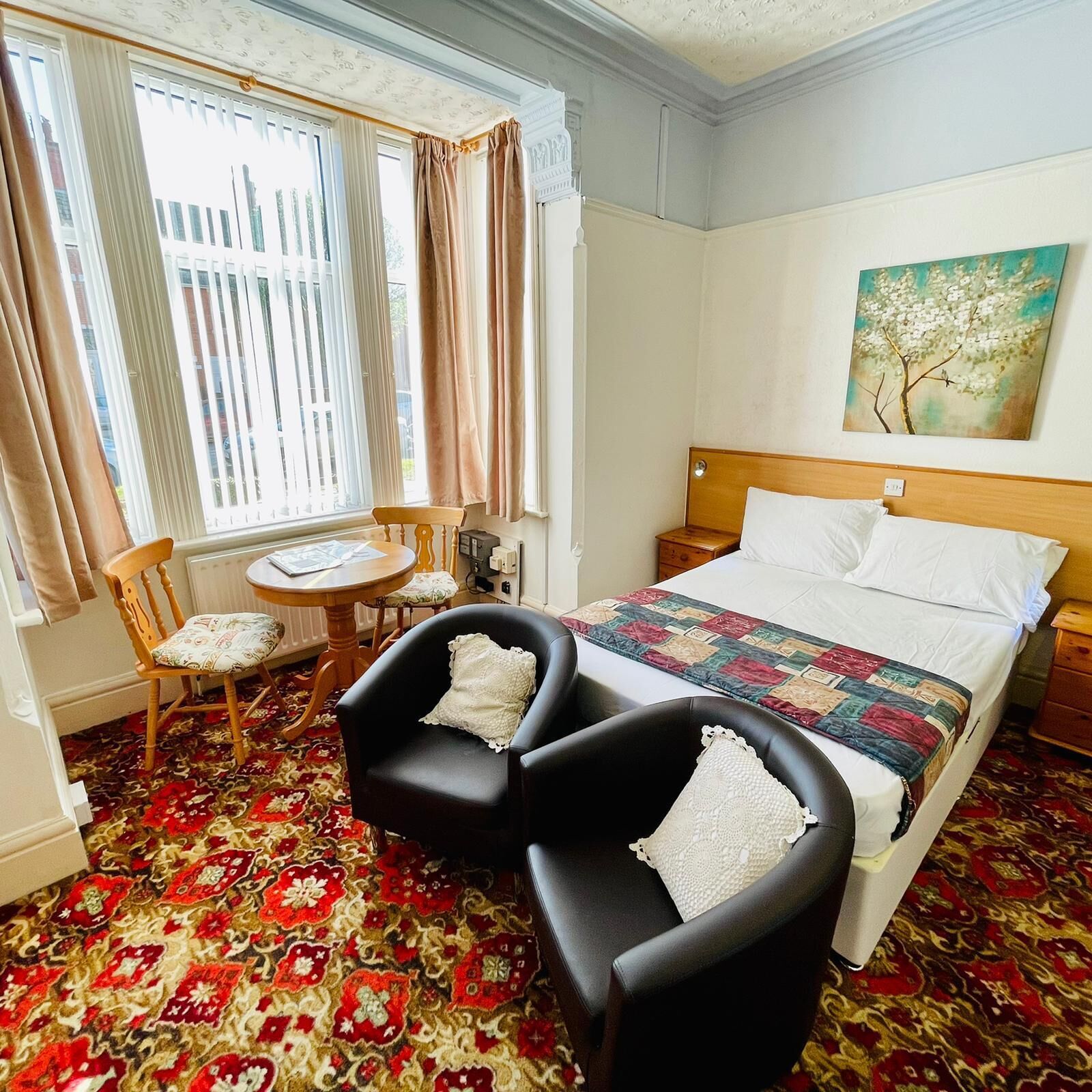 Classic-Studio-Ensuite-Sleeps 2