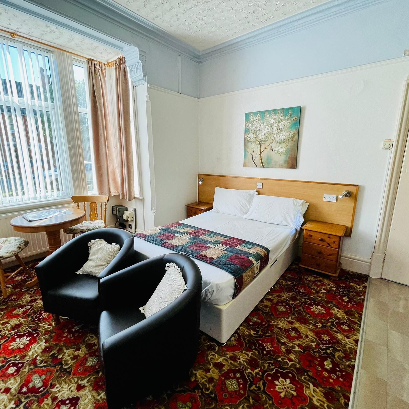 Classic-Studio-Ensuite-Sleeps 2