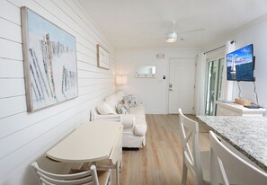 Smart TV - Beachside Villa South of 30A - 1 Minute Walk to Seagrove Beach (Santa Rosa Beach)