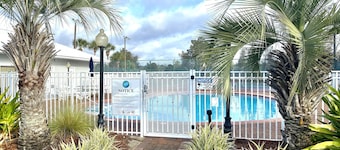 Beachside Villa South of 30A - 1 Minute Walk to Seagrove Beach