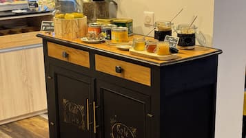 Desayuno buffet todos los días (EUR 13 por persona)