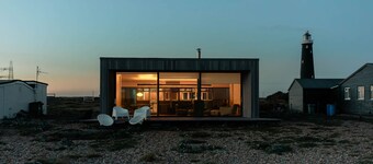 El Ray by Bloom Stays - designer house on the beachfront, a great location!