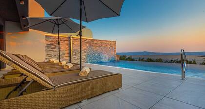 Luxury Villa Cesarea with Pool