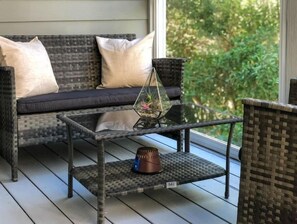 Smart TV, DVD player, books