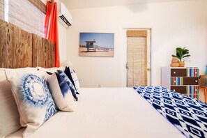 3 habitaciones, tabla de planchar con plancha, internet y ropa de cama