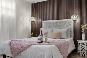 1 habitación, tabla de planchar con plancha, internet y ropa de cama