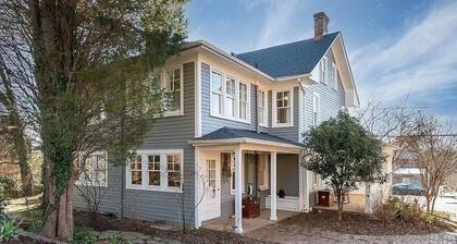 Renovated Duplex in Historic Old Salem Home