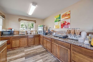 Free daily buffet breakfast