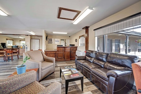 Lobby. Quality Inn near Mesa Verde