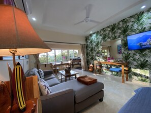 Smart TV, offices