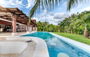 Outdoor pool - Wonderful villa, Dominican Republic. (La Romana)