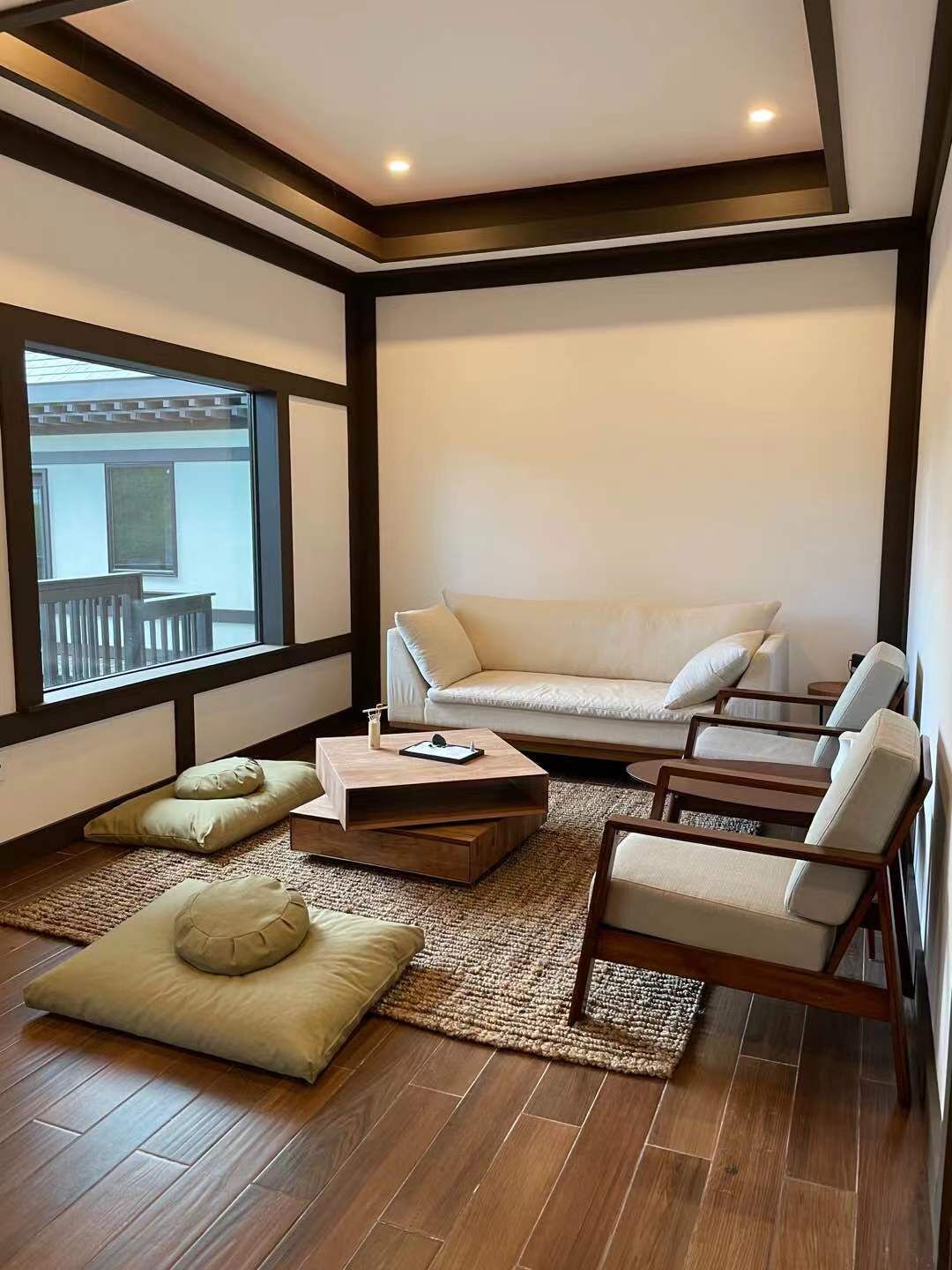 Joy Cottage - 5 Bedroom/ 5 Bath - Waterfront Property on Buddhist Temple Grounds