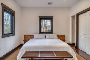 3 habitaciones, escritorio, tabla de planchar con plancha y wifi gratis 