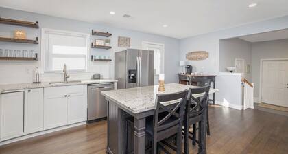 Spacious Matthews Getaway | Large Patio, Parking