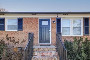 Exterior detail - Spacious Matthews Getaway | Large Patio, Parking (Matthews)