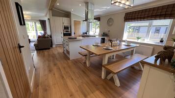 Premium Apartment, Ensuite | Dining