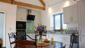 Luxury Apartment, Ensuite (The Parlour) | Private kitchen - Courtbrook Farm Apartments (Exeter)