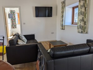 Luxury Apartment, Ensuite (The Parlour) | Lounge