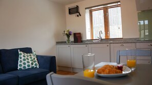 Apartment, Private Bathroom (The Honeypot ) | Lounge - Courtbrook Farm Apartments (Exeter)