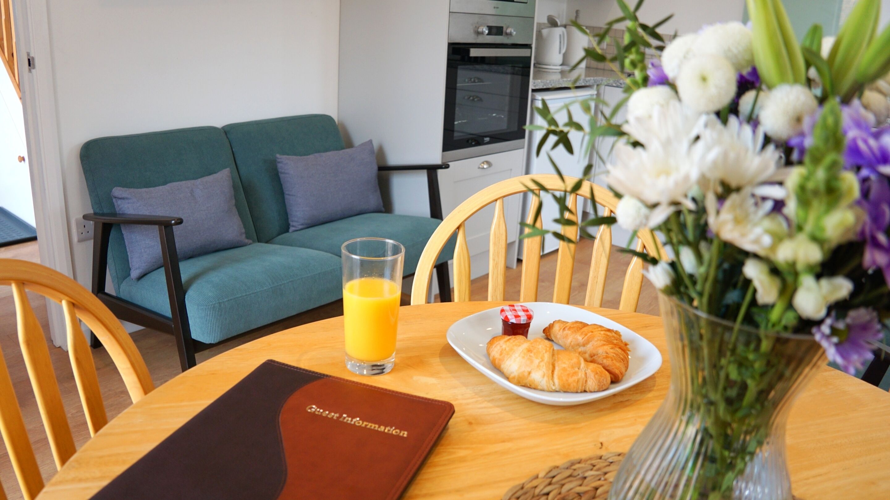 Apartment, Ensuite (The Roost) | Lounge