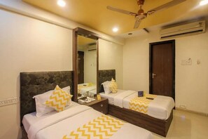 Room - Fabhotel Panchvati Residency Andheri West (Mumbai)
