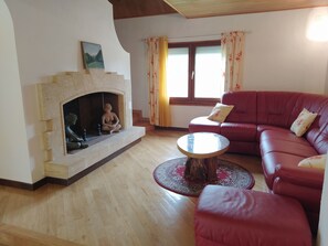 TV - House with breathtaking view of the mountains (Adast)