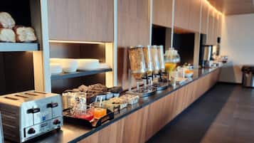 Daily buffet breakfast for a fee