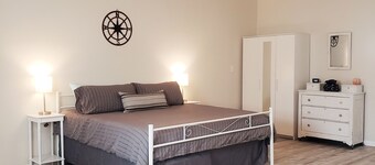 King Size Sassy Studio