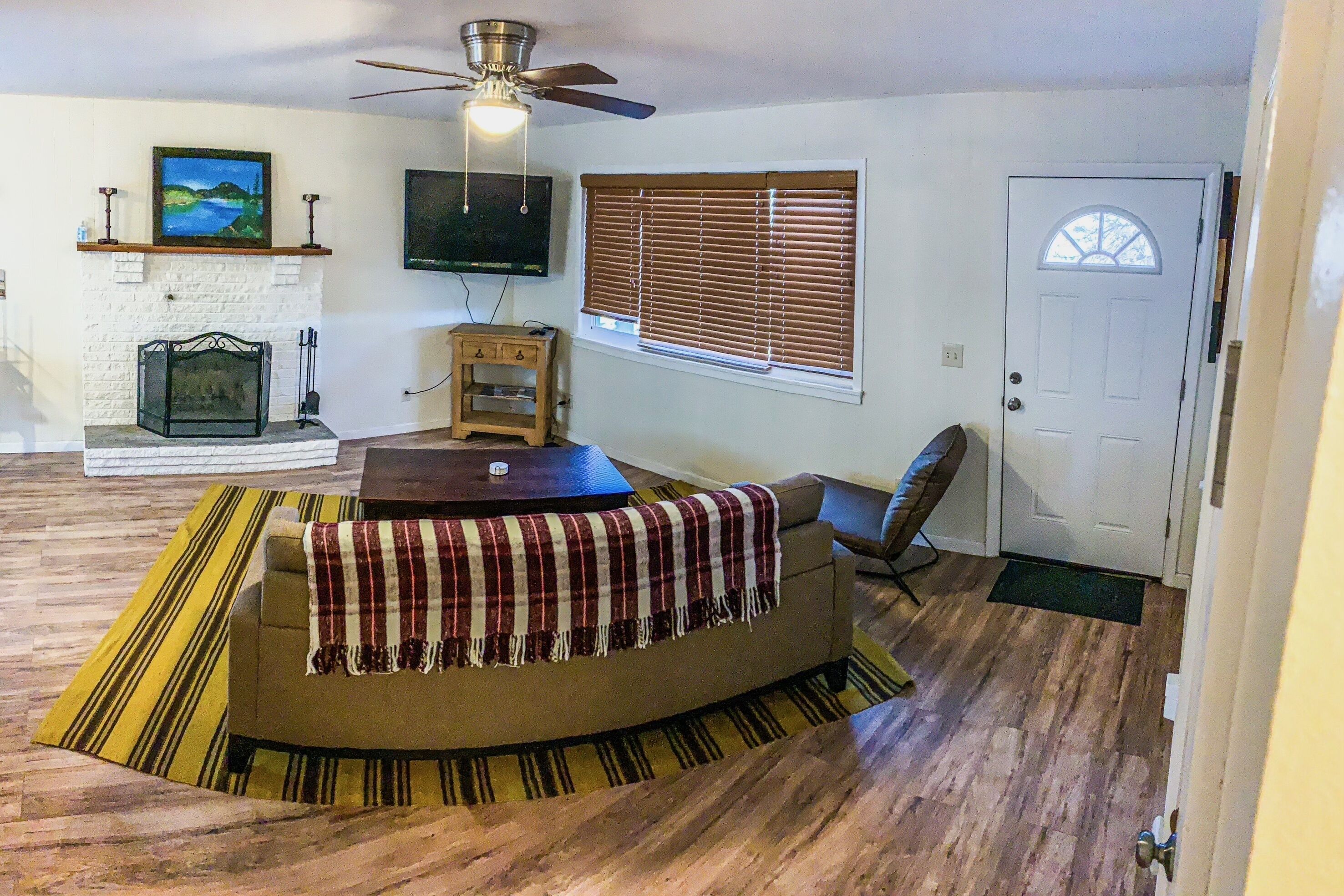 Horsefeathers Tiny Ranch Guesthouse