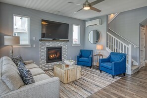 Smart TV, fireplace, DVD player