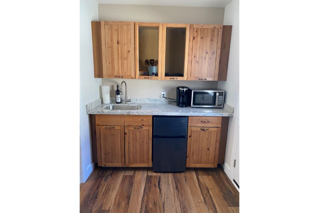 Nice Guest House with Private Entrance