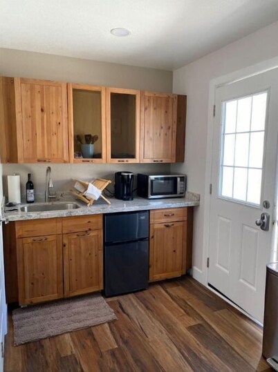 Nice Guest House with Private Entrance