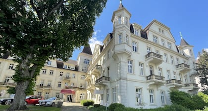 Moderne Ferienwohnung mit Schöner Aussicht in der Residenz am Kurpark