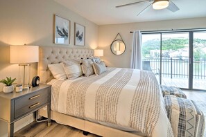 3 makuuhuonetta, työpöytä, silitysrauta/-lauta, vauvan matkasänky