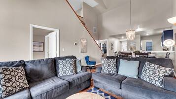 Smart TV, fireplace, DVD player, books