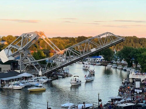 The Sansa Suite at Brants Apple Orchard