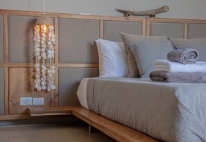 5 bedrooms, WiFi, bed sheets