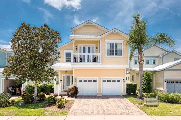 Exterior - Beaming Home with Private Pool at Reunion (Kissimmee)