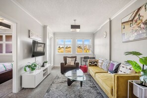 1 chambre, bureau, fer et planche à repasser, accès au Wi-Fi (inclus)