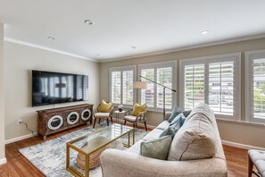 Smart TV, fireplace, offices
