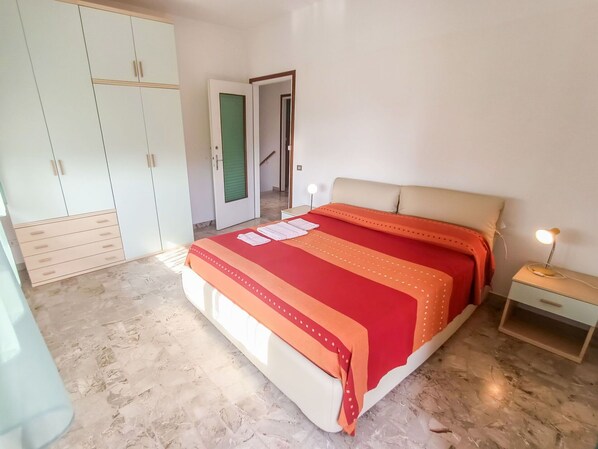 3 Schlafzimmer, Reisekinderbett, kostenloses WLAN