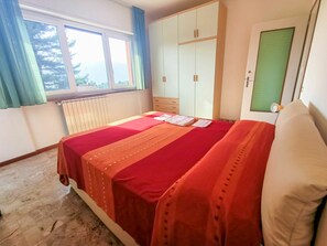 3 Schlafzimmer, Reisekinderbett, kostenloses WLAN