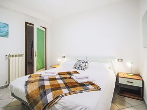 2 Schlafzimmer, Reisekinderbett, kostenloses WLAN