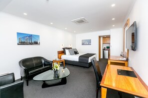 Room - Quality Hotel Plymouth International (New Plymouth)