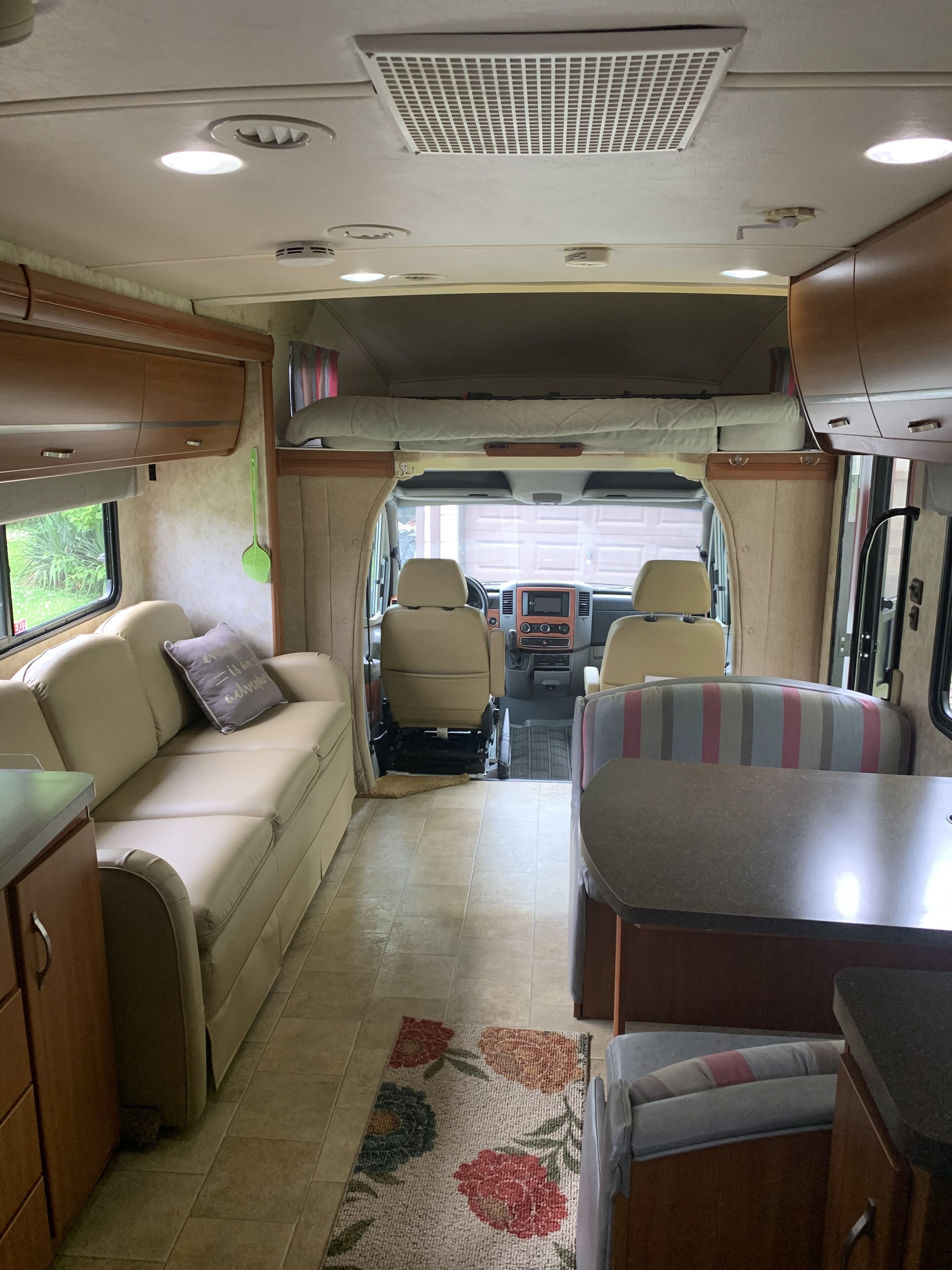 Mercedes Winnebago View 24K