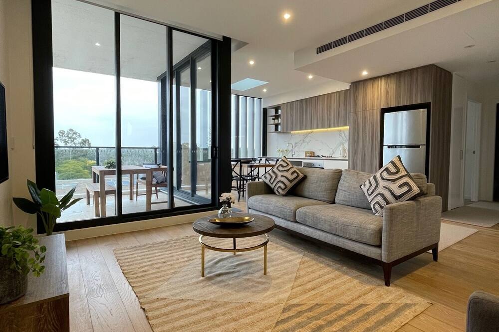 NR005 - Whiteside- North Ryde