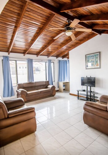 Hiiii nice place to stay , come enjoy your days and stay safety’s