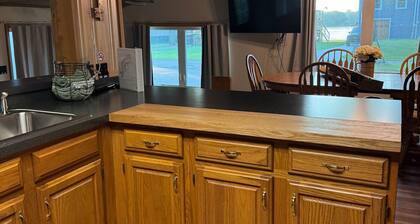 Freshly Remodeled - 3 BR Home near Thornapple Lake public boat launch